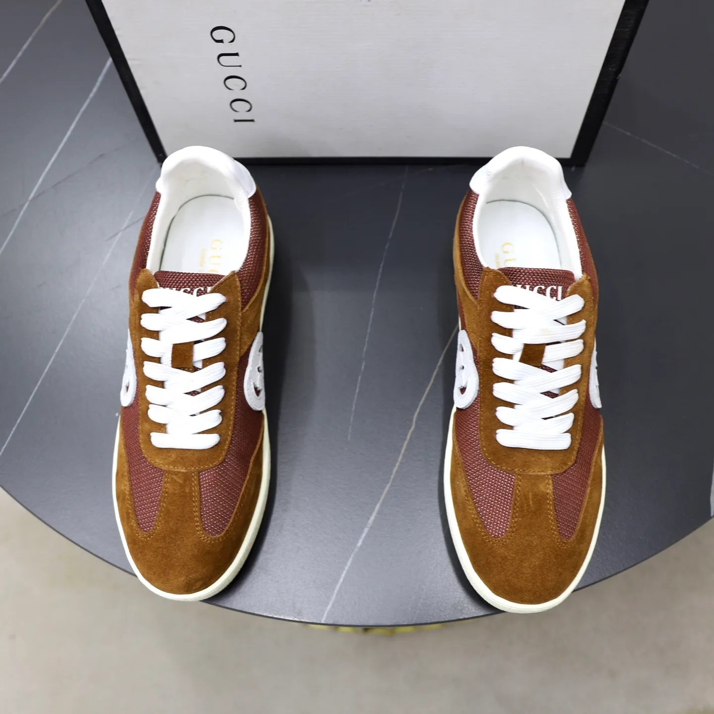 Men's shoes: 400💰🙅‍♂️🙅‍♂️🙅‍♂️ Brand: GUCCI Standard code: 38-44 (45 customized) Grade: Same as the official website Material: Original leather splicing Comfortable and breathable lining Original wear-resistant outsole Style category: Men's fashionable casual shoes Running sneakers Noble luxury brand elements Top luxury Color: actual picture color